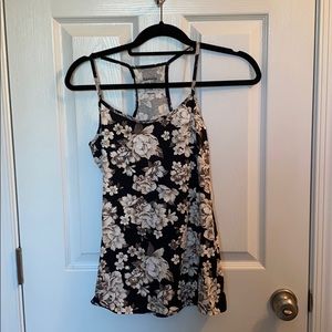 cute flower tank top!